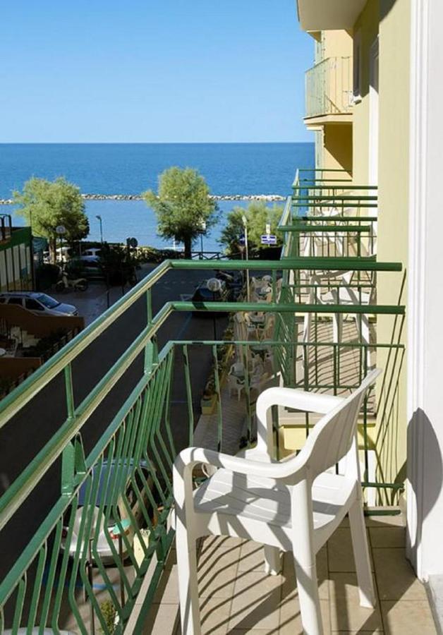 Hotel Athena B&B Gabicce Mare Exterior foto